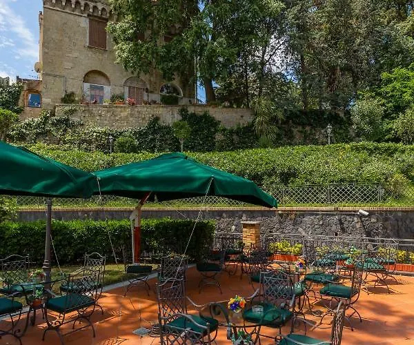 Culture Capodimonte 4* Naples