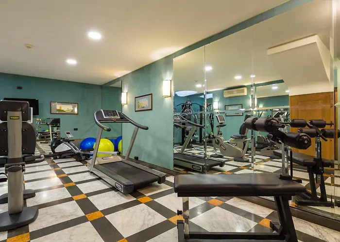 Culture Capodimonte 4* Naples